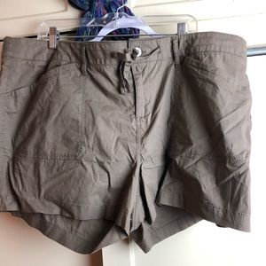 Brand new with tags torrid shorts size 20